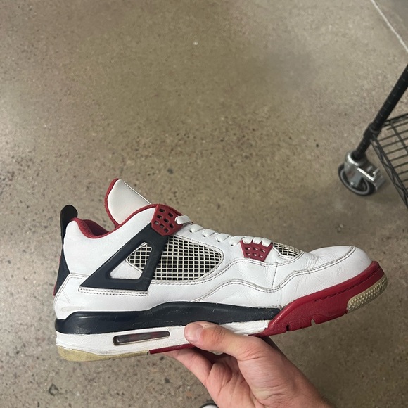 Jordan 4 - Picture 4 of 6